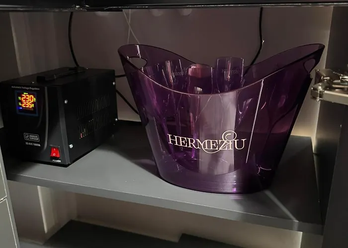 Glare - Mamaia Nord *