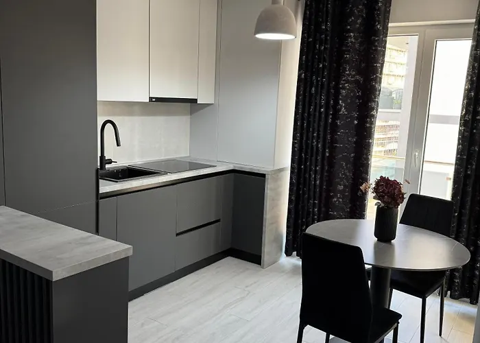 Glare - Mamaia Nord *